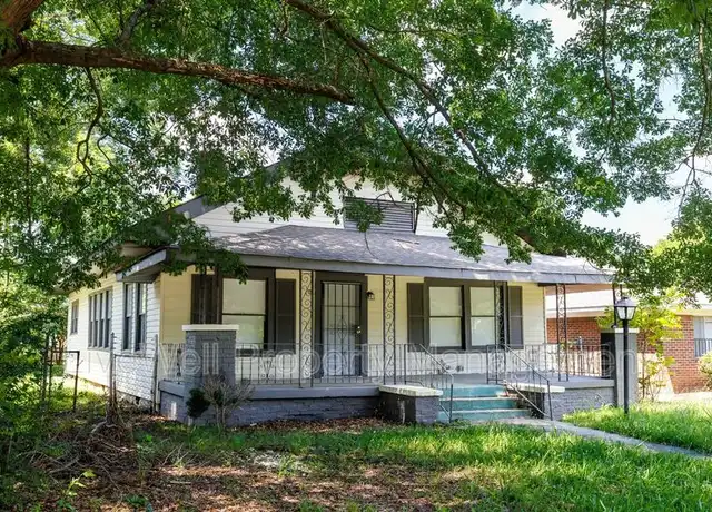 Property at 404 12th St SW, Birmingham, AL, 35211, 3 beds, 2 baths, [object Object]