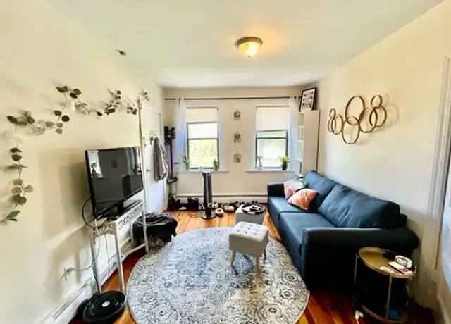 Property at 2 Copps Hill Ter Unit 2, Boston, MA, 02113, 2 beds, 1 bath, [object Object]