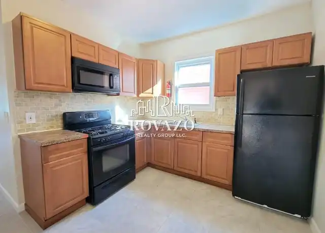 Property at 94 11th Ave W Unit 3, Newark, NJ, 07107, 3 beds, 1 bath, [object Object]