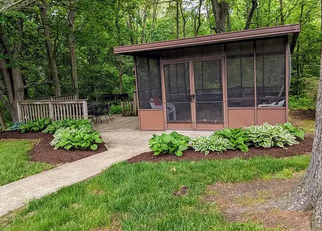 Property at Maryvale Apartments - 3461 Saint Marys Rd, West Terre Haute, IN, 47885, 1 bed, 1 bath, [object Object]