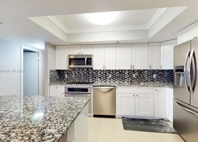 Property at 20505 E Country Club Dr, Aventura, FL, 33180, 3 beds, 3 baths, [object Object]
