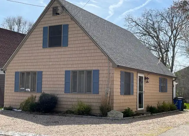 Property at 15 Deangelis St, Narragansett, RI, 02882, 3 beds, 1.5 baths, [object Object]