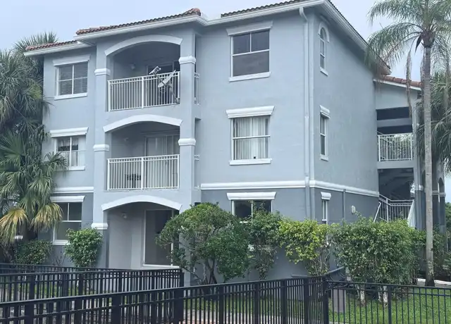 Property at 9640 NW 2nd St Unit 5-302, Pembroke Pines, FL, 33024, 3 beds, 2 baths, [object Object]
