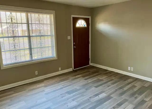 Property at 1503 W College Ave, Jonesboro, AR, 72401, 3 beds, 1 bath, [object Object]