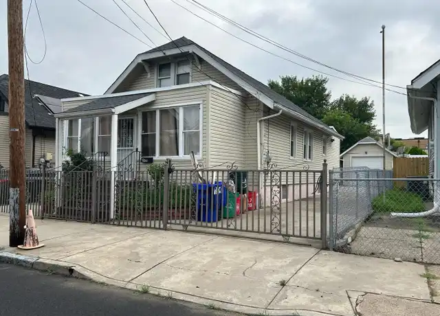 Property at 840 N 30th St, Camden, NJ, 08105, 3 beds, 1 bath, [object Object]