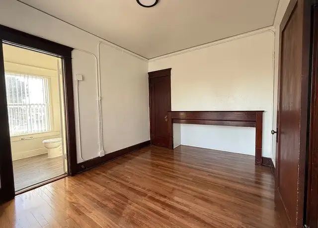 Photo of 107 E Transit St, Ontario, CA 91761