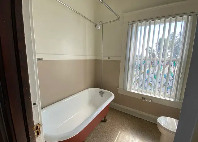 Photo of 107 E Transit St, Ontario, CA 91761