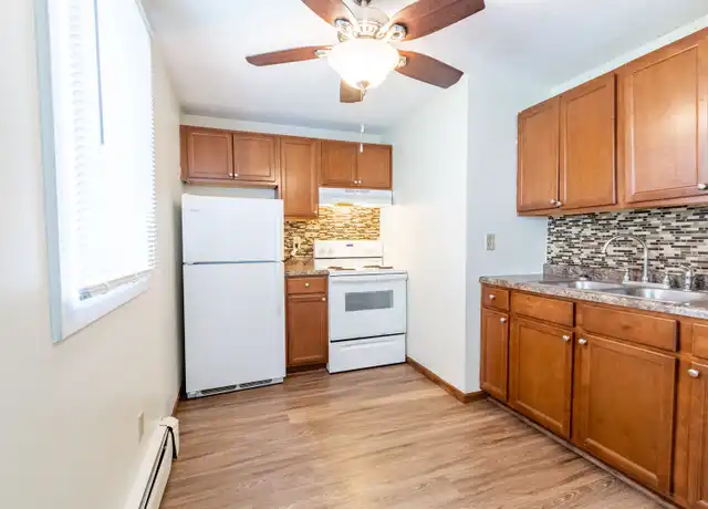 Property at 2300 Aldrich Ave S Unit 6, Minneapolis, MN, 55405, 1 bed, 1 bath, [object Object]