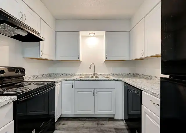Property at Shelton Village Apartments - 1024 NW 105th St, Oklahoma City, OK, 73114, 1 bed, 1 bath, [object Object]