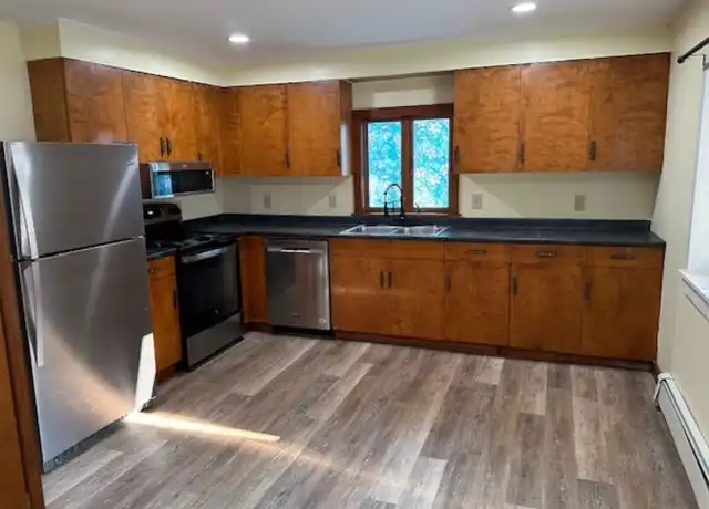 Property at 19 Central Sq Unit B, Troy, NH, 03465, 3 beds, 1 bath, [object Object]