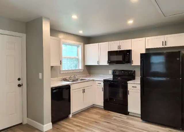 Property at 532 Harwell Ave, Lewisburg, TN, 37091, 2 beds, 1 bath, [object Object]