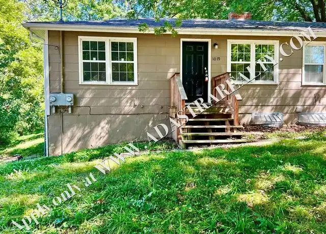 Property at 1019 1/2 S Glenwood Ave, Independence, MO, 64053, 2 beds, 1 bath, [object Object]