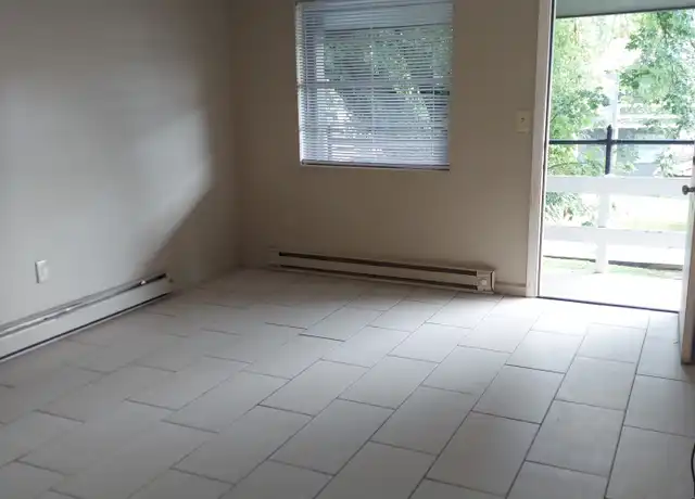 Property at 450 E Jones St Unit 70, Corbin, KY, 40701, 1 bed, 1 bath, [object Object]