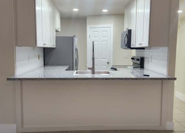 Photo of 18290 Shadowbrook Way, Morgan Hill, CA 95037