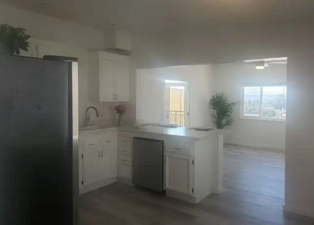 Property at 7900 Ney Ave Apt 05, Oakland, CA, 94605, 3 beds, 1 bath, [object Object]