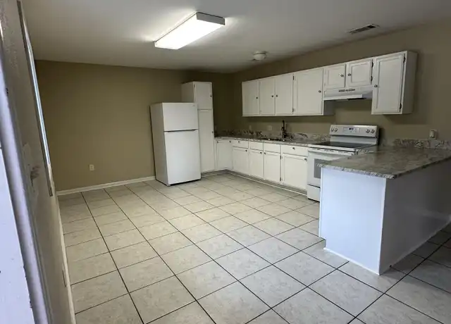 Property at 26594 Lee Ellis Rd Unit B, Denham Springs, LA, 70726, 2 beds, 2 baths, [object Object]