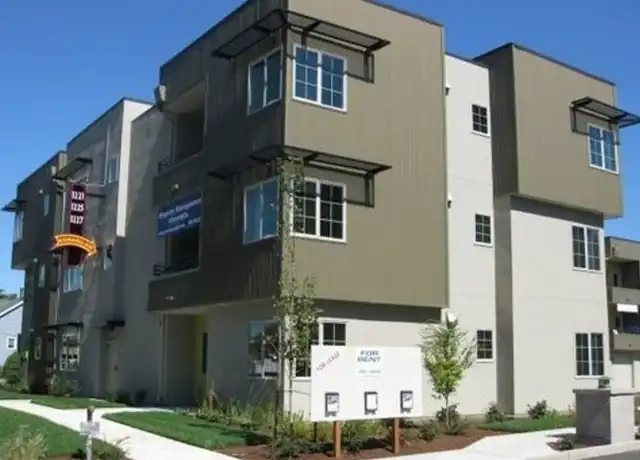 Property at 1221 Coburg Rd Unit 19, Eugene, OR, 97401, 2 beds, 2 baths, [object Object]