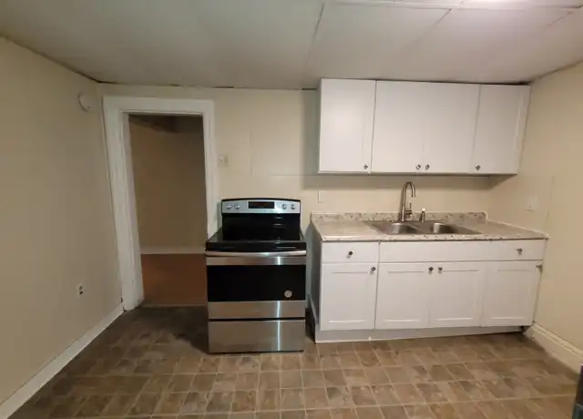 Property at 309 S Burhans Blvd #2, Hagerstown, MD, 21740, 1 bed, 1 bath, [object Object]
