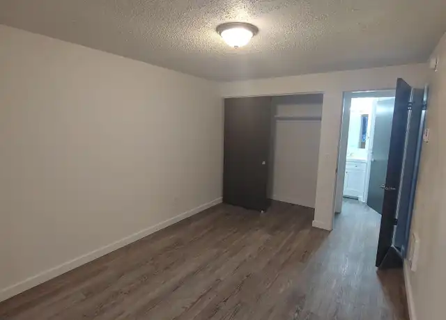 Property at Glenwood Arms - 305 NE Spaulding St, Pullman, WA, 99163, 1 bed, 1 bath, [object Object]