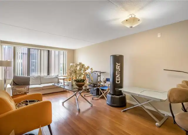 Property at 4 Martine Ave Unit 809, White Plains, NY, 10606, 1 bed, 1 bath, [object Object]