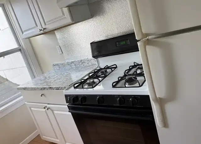 Property at 166 Crowley Ave Unit 168 LOWER, Buffalo, NY, 14207, 1 bed, 1 bath, [object Object]
