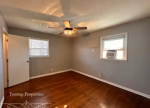 Property at 1345 Royalty Ct Unit 8, Lexington, KY, 40504, 1 bed, 1 bath, [object Object]