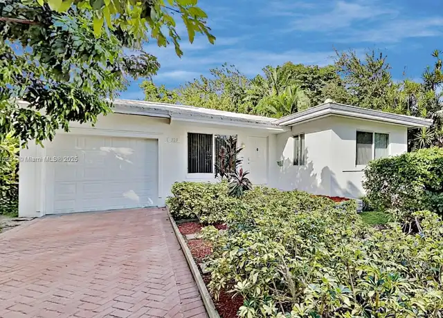 Property at 329 Viscaya Ave, Coral Gables, FL, 33134, 3 beds, 2 baths, [object Object]