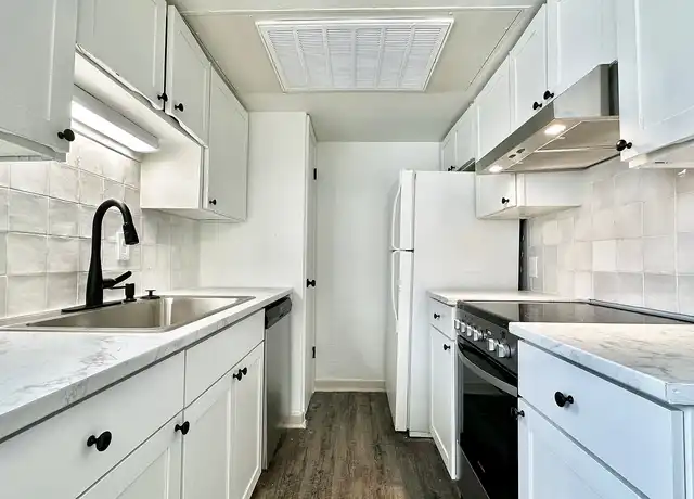 Property at The Edge Apartments - 1204 N Lbj Dr, San Marcos, TX, 78666, 2 beds, 1 bath, [object Object]