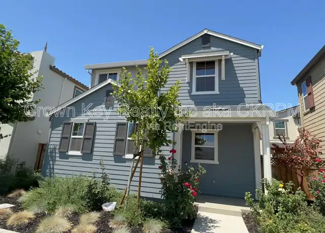 Property at 155 E Ramsey Dr, Tracy, CA, 95391, 4 beds, 3 baths, [object Object]