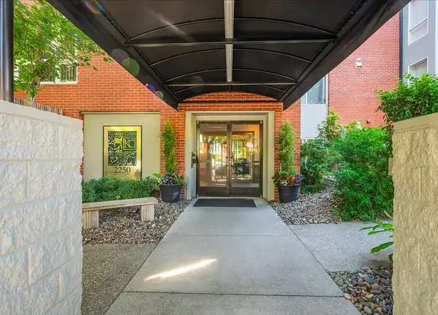Property at Kearney Court Apartments - 2250 NW Kearney St, Portland, OR, 97210, 1 bed, 1 bath, [object Object]