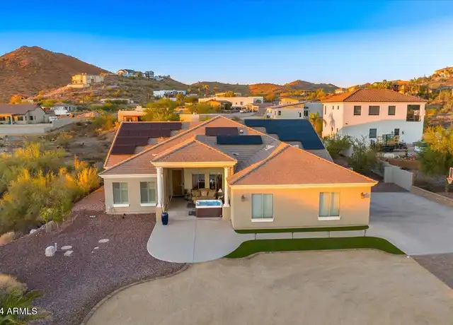 Property at 412 E Yearling Rd, Phoenix, AZ, 85085, 4 beds, 3.5 baths, [object Object]