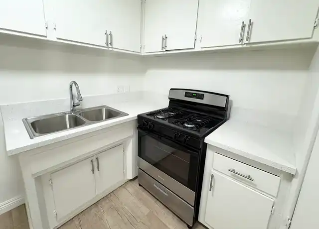 Property at Mavis Plaza Apartments - 703 N Mavis St, Anaheim, CA, 92805, 1 bed, 1 bath, [object Object]