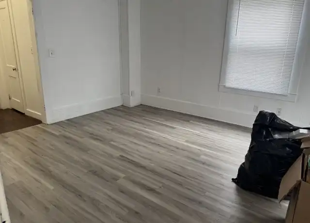 Property at 909 N Capitol Ave Unit 2, Lansing, MI, 48906, 2 beds, 1 bath, [object Object]