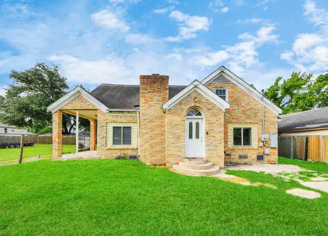 Property at 909 S Victory Dr, Houston, TX, 77088, 3 beds, 2 baths, [object Object]