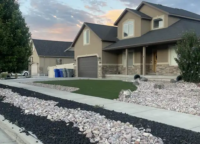 Property at 1048 Coyote Run W Unit A, Saratoga Springs, UT, 84045, 5 beds, 2.5 baths, [object Object]