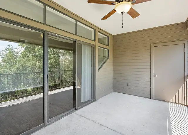 Photo of 25 Waters Edge Cir, Georgetown, TX 78626