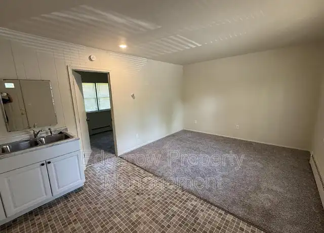 Property at 13827 Ironwood Dr NW Unit 7, Grand Rapids, MI, 49544, 1 bed, 1 bath, [object Object]