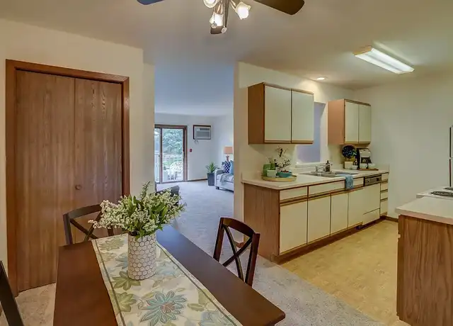 Property at McKenna Woods - 1042 McKenna Blvd, Madison, WI, 53719, 1 bed, 1 bath, [object Object]
