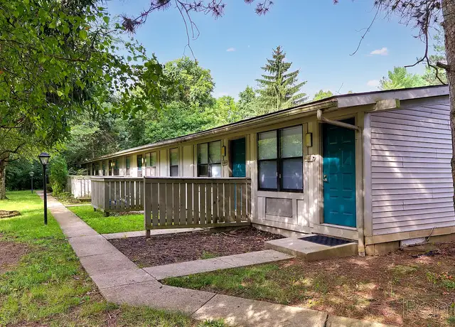 Photo of 3830 Hampton Woods Dr, Columbus, OH 43230
