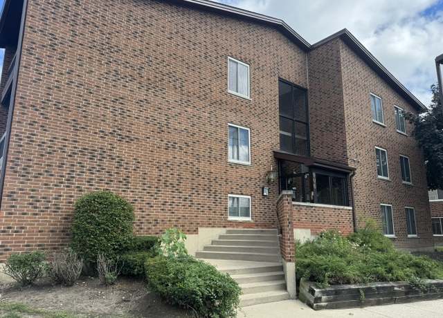 Photo of 900 Perrie Dr #104, Elk Grove Village, IL 60007