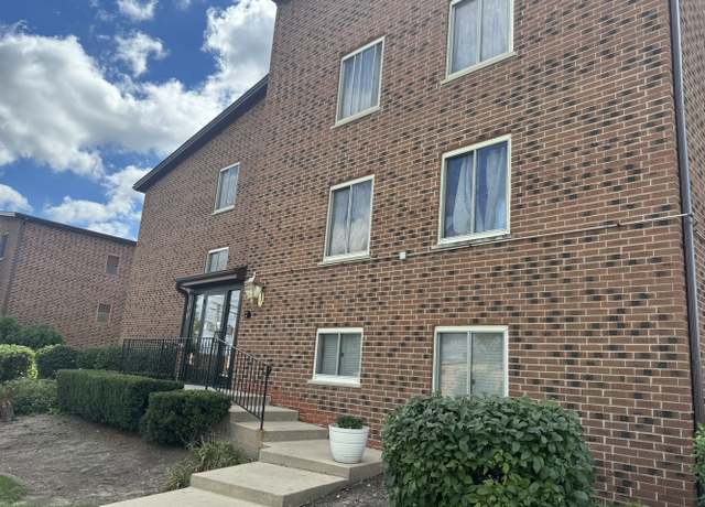 Photo of 900 Perrie Dr #104, Elk Grove Village, IL 60007