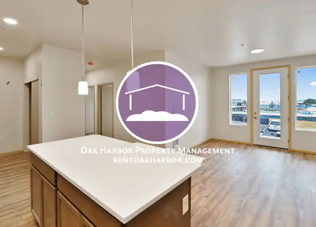 Property at 435 SE Barrington Dr Unit 203, Oak Harbor, WA, 98277, 2 beds, 1 bath, [object Object]