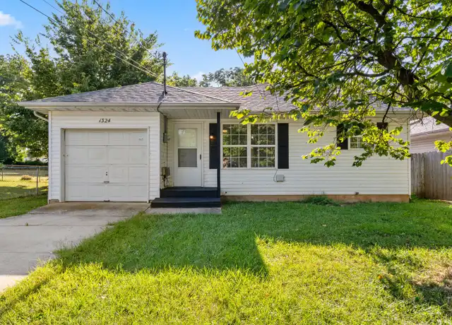 Property at 1324 N Forest Ave, Springfield, MO, 65802, 3 beds, 1 bath, [object Object]