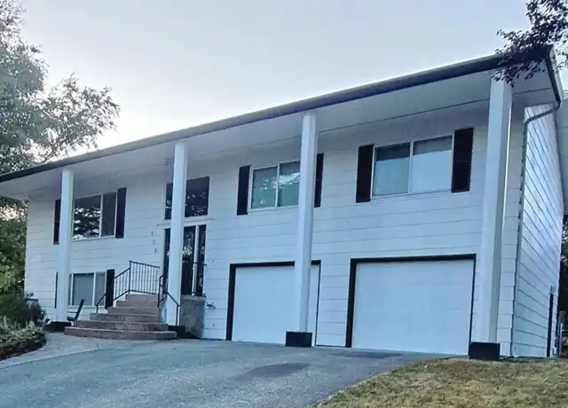 Property at 206 NE 127th St, Vancouver, WA, 98685, 4 beds, 2.5 baths, [object Object]