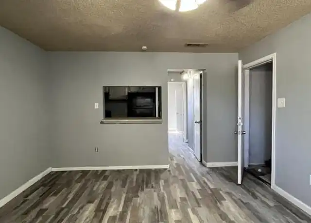 Property at 1915 14th St Unit 108, Lubbock, TX, 79401, 1 bed, 1 bath, [object Object]