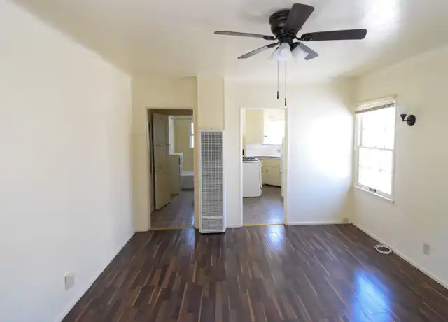 Property at 807 W 30th St Unit 811, Los Angeles, CA, 90007, 0 beds, 1 bath, [object Object]