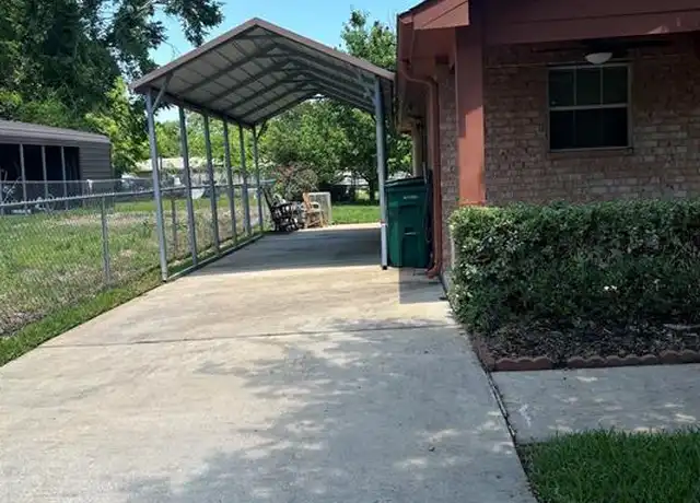 Property at 712 Avenue F, Conroe, TX, 77301, 3 beds, 1 bath, [object Object]