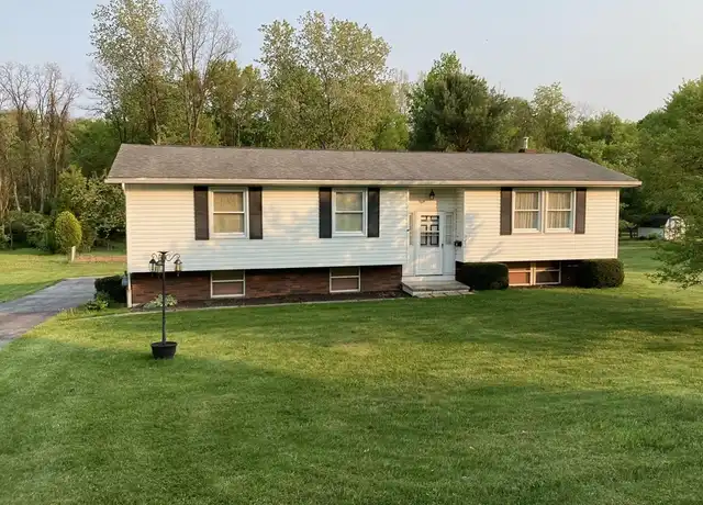Property at 325 Owen Dr, Johnstown, PA, 15904, 3 beds, 1.5 baths, [object Object]