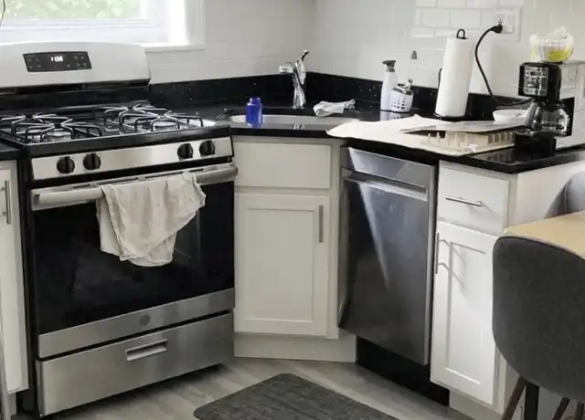 Property at 646 W Roscoe St Unit 646-3N Studio, Chicago, IL, 60657, 0 beds, 1 bath, [object Object]