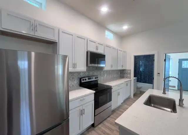 Property at 816 13th St NW, Albuquerque, NM, 87102, 2 beds, 2 baths, [object Object]